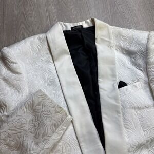Vintage Tuxedo Jacket Men's 38 White Floral Paisley Embroidered Tux Blazer Flaws